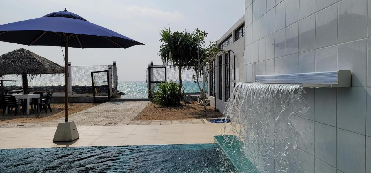 White Sand Villa - Beach Front 希克杜沃 外观 照片
