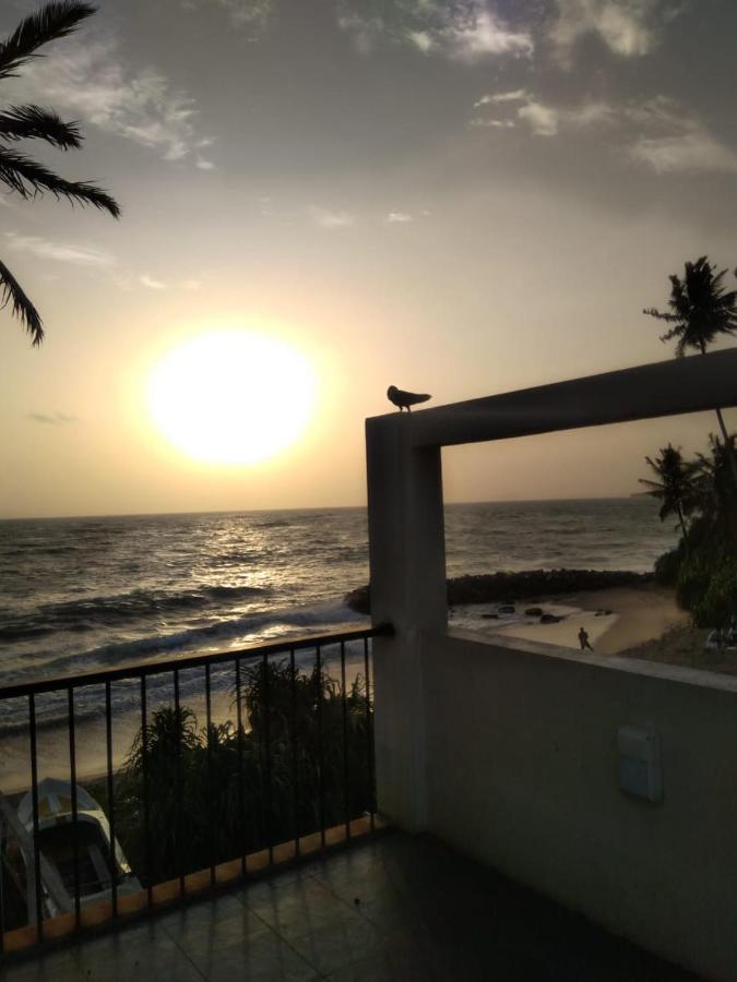 White Sand Villa - Beach Front 希克杜沃 外观 照片