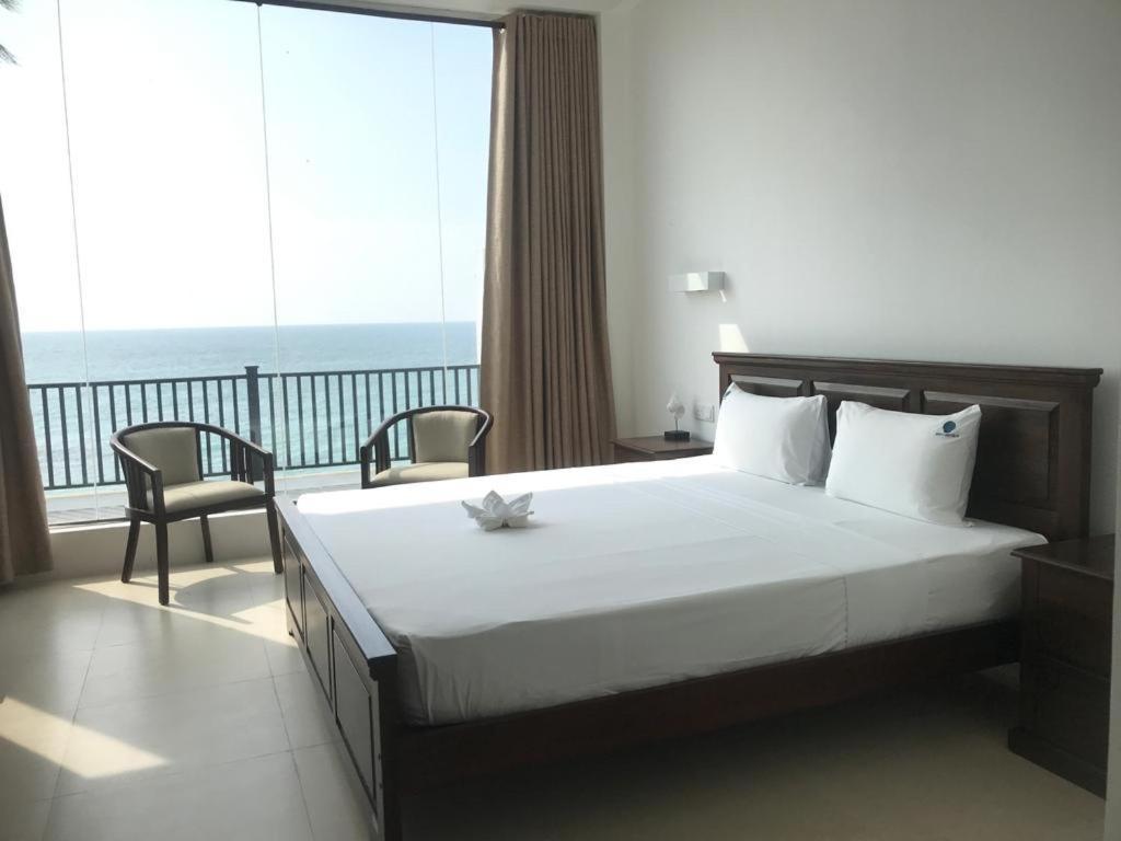 White Sand Villa - Beach Front 希克杜沃 外观 照片