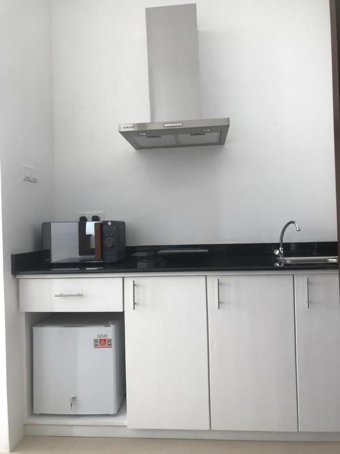 White Sand Villa - Beach Front 希克杜沃 外观 照片