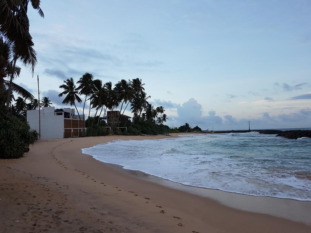 White Sand Villa - Beach Front 希克杜沃 外观 照片