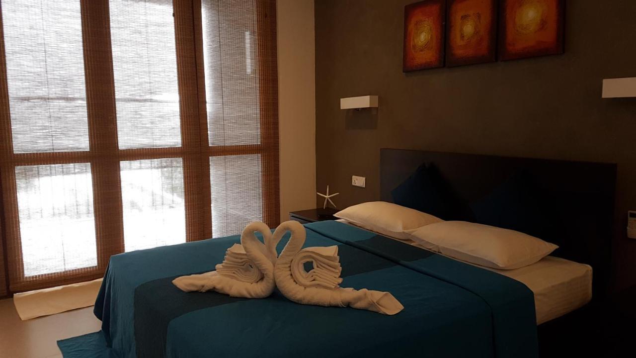 White Sand Villa - Beach Front 希克杜沃 外观 照片