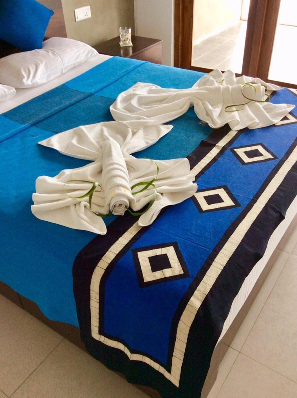 White Sand Villa - Beach Front 希克杜沃 外观 照片