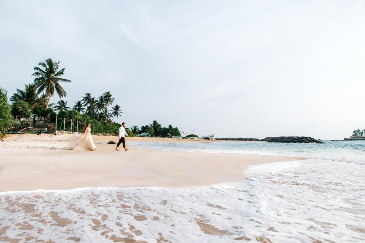 White Sand Villa - Beach Front 希克杜沃 外观 照片