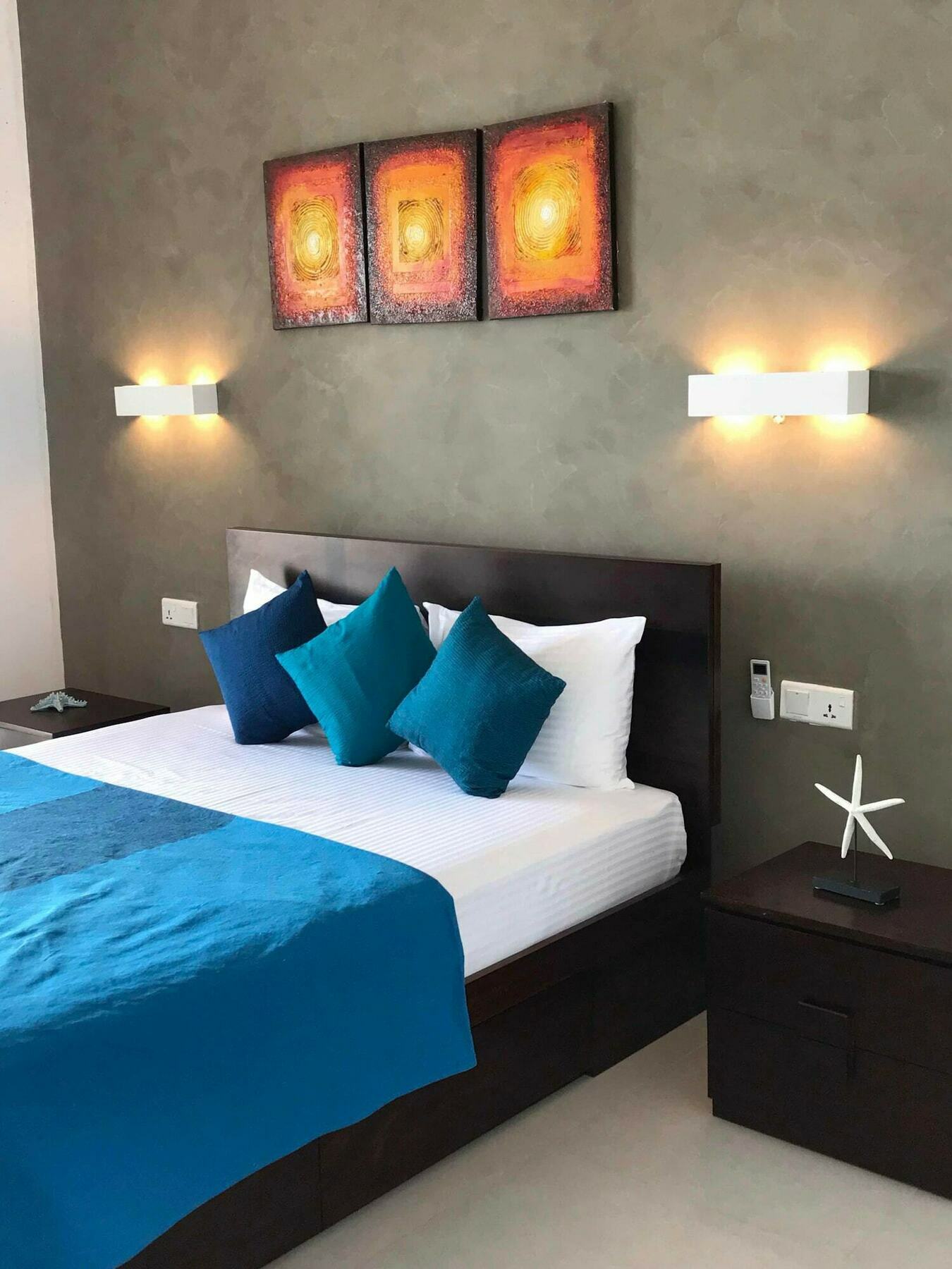 White Sand Villa - Beach Front 希克杜沃 外观 照片